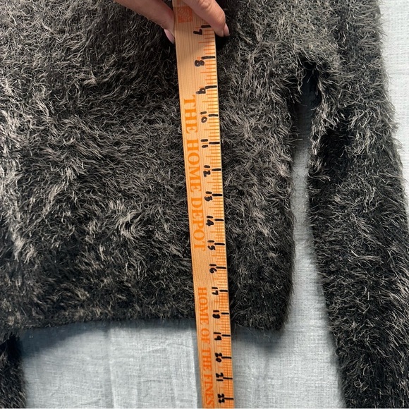 Abercrombie & Fitch Sweater Small Crop Silver Green Fuzzy Crew Fall Trend - Picture 7 of 9